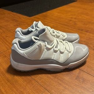 Slightly Worn Jordan 11 Cool Greys